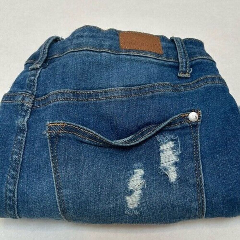 Judy Blue High Rise Leopard Patch Distressed Denim Shorts Raw Hem Medium #150015